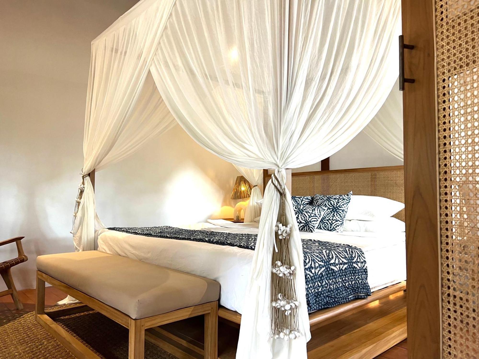 The Gili Beach Resort Gili Trawangan Exterior photo