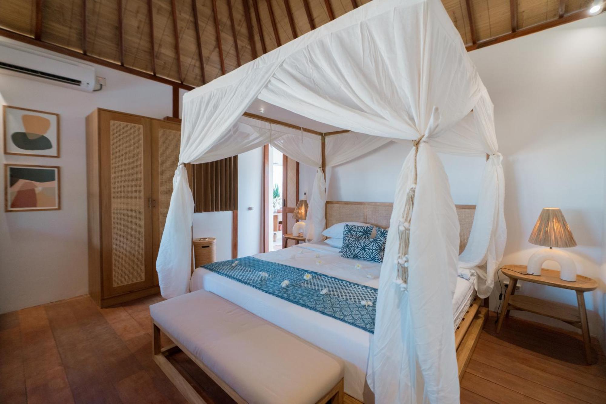The Gili Beach Resort Gili Trawangan Exterior photo