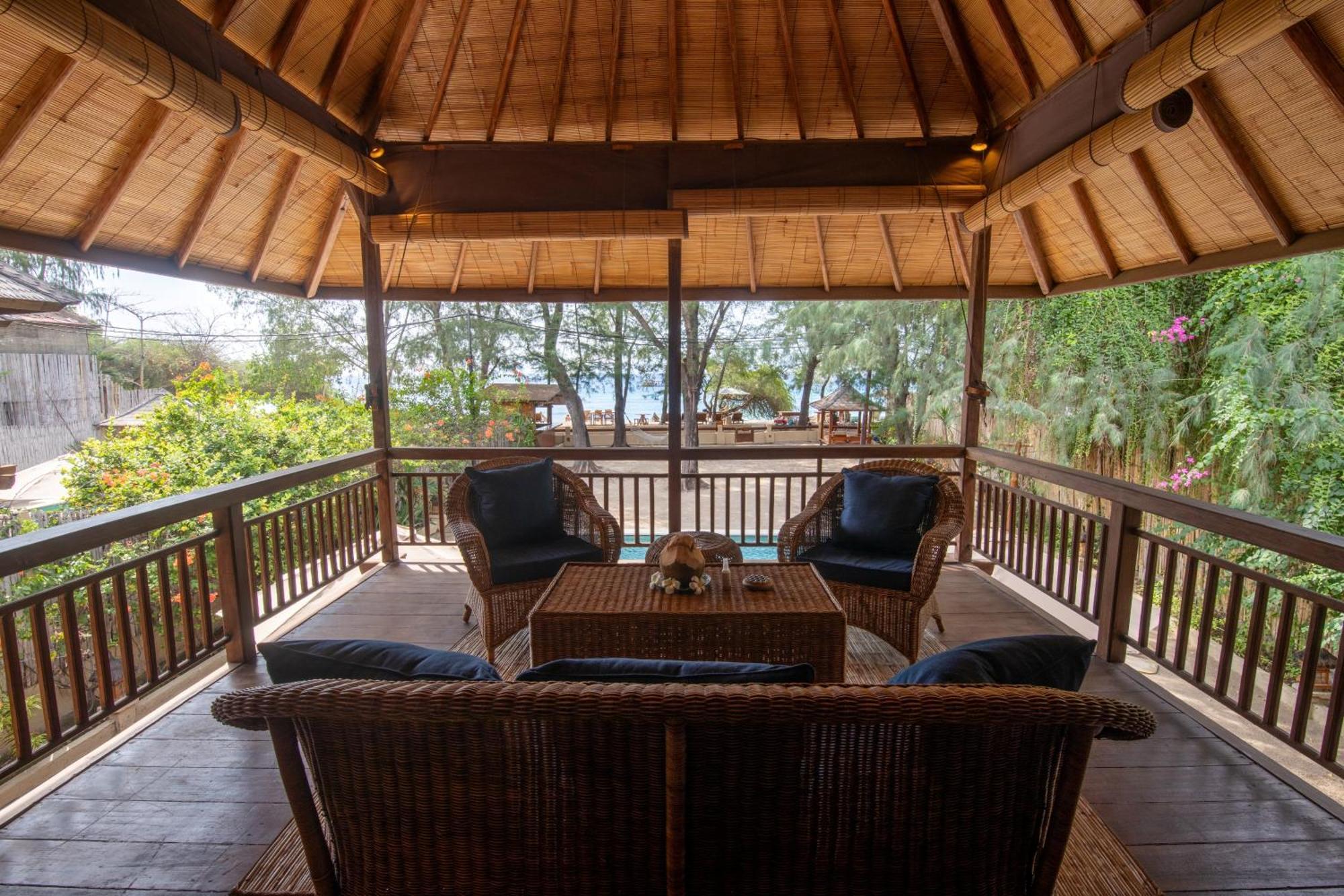 The Gili Beach Resort Gili Trawangan Exterior photo