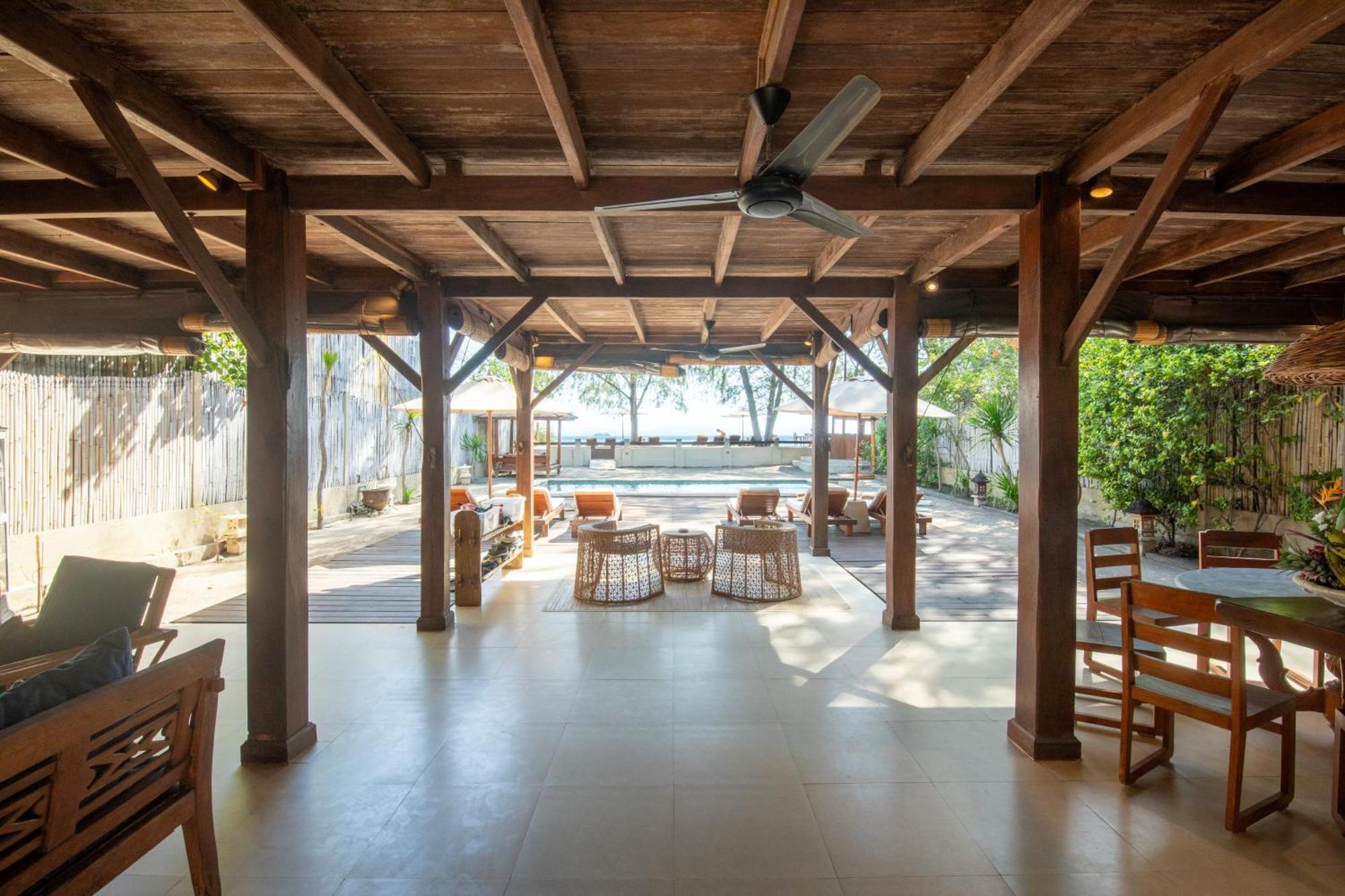 The Gili Beach Resort Gili Trawangan Exterior photo