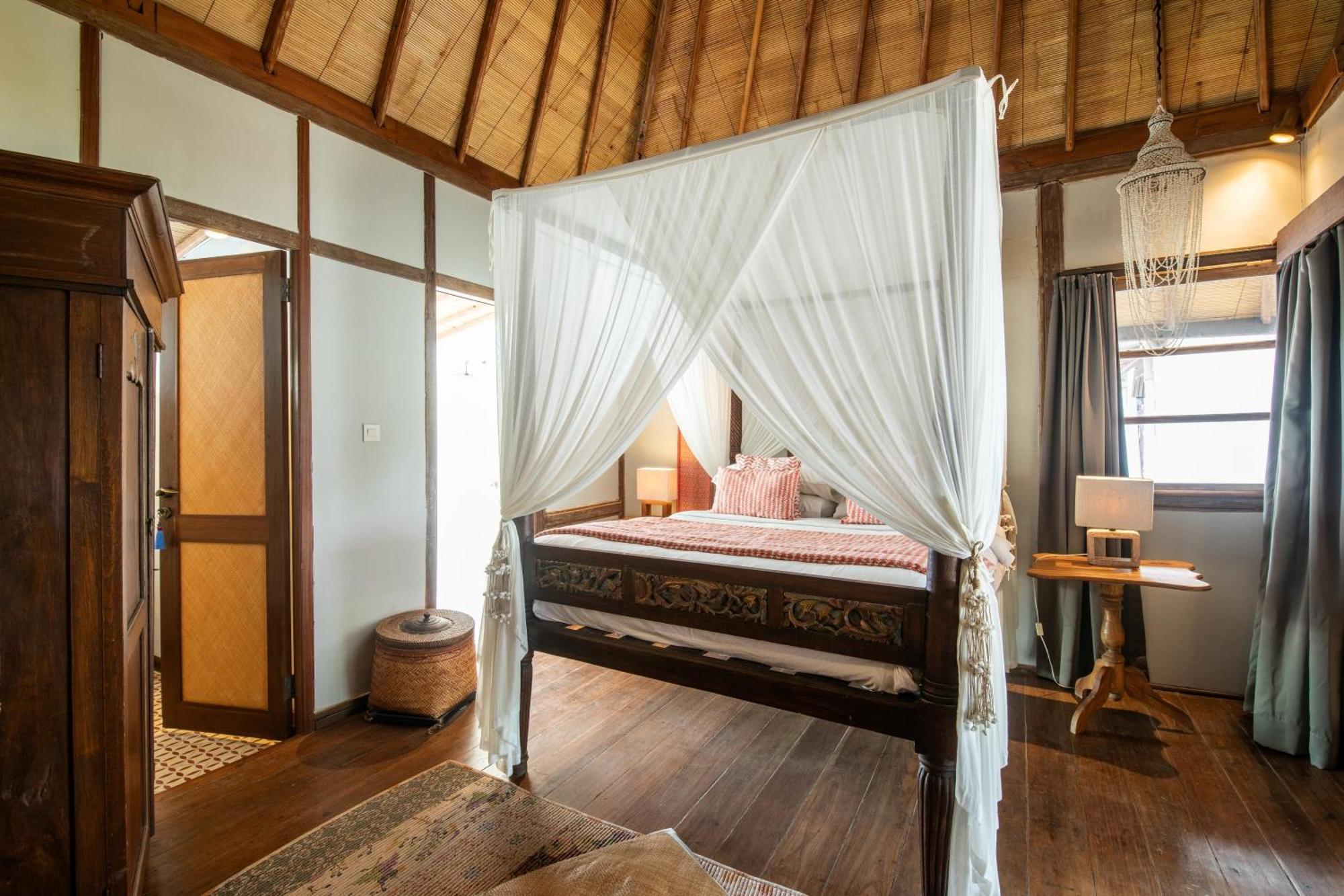 The Gili Beach Resort Gili Trawangan Exterior photo