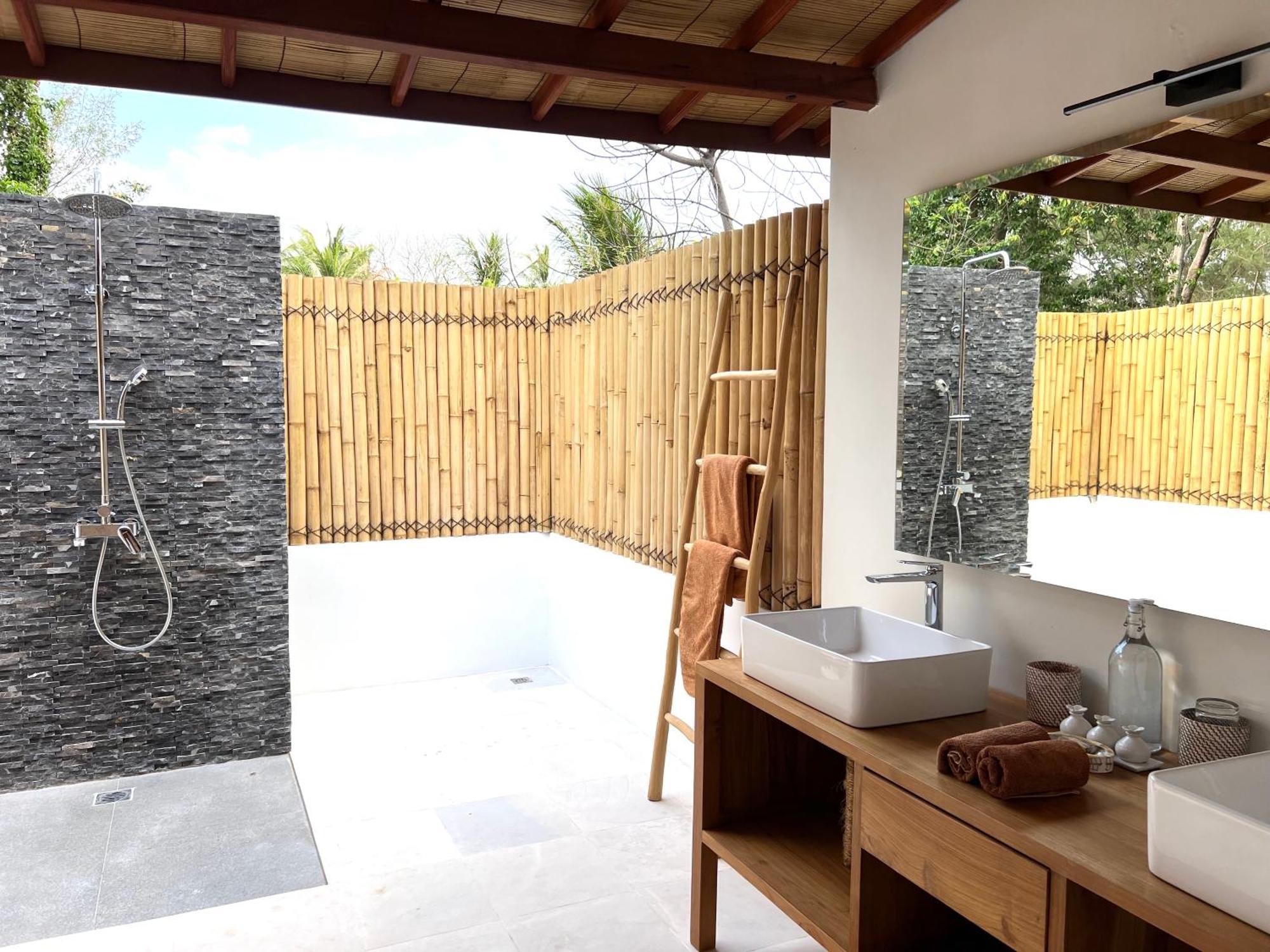 The Gili Beach Resort Gili Trawangan Exterior photo