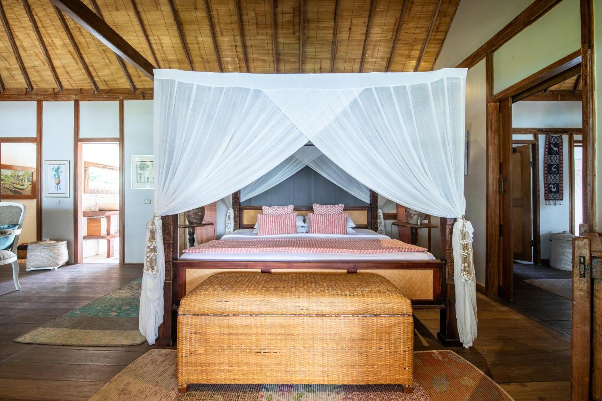 The Gili Beach Resort Gili Trawangan Exterior photo
